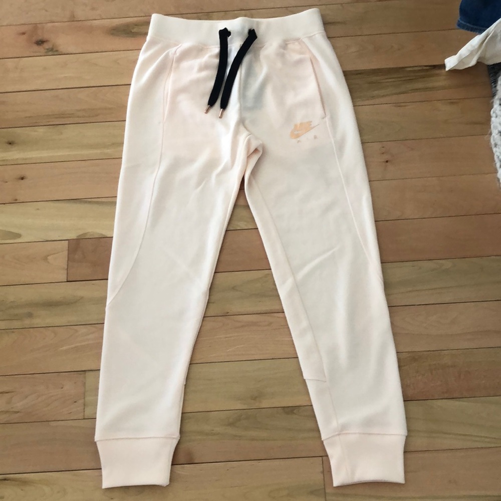 Nike air joggers NWT